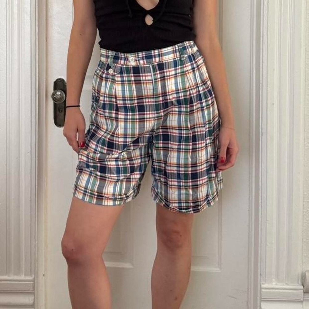 vintage 90s/Y2K Plaid High Waisted Shorts 
〰️Brand:  Liz Sport